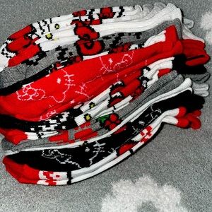 HELLO KITTY NO SHOWS SOCKS 12 PACK, SHOE SIZE 4-10.